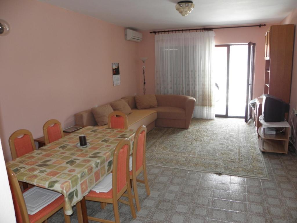 Apartments Milan In Baska מראה חיצוני תמונה